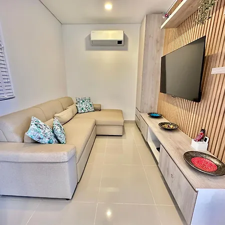 Apartamentos Luxury Frente Al Mar - Ar Rentals Gaira Room photo